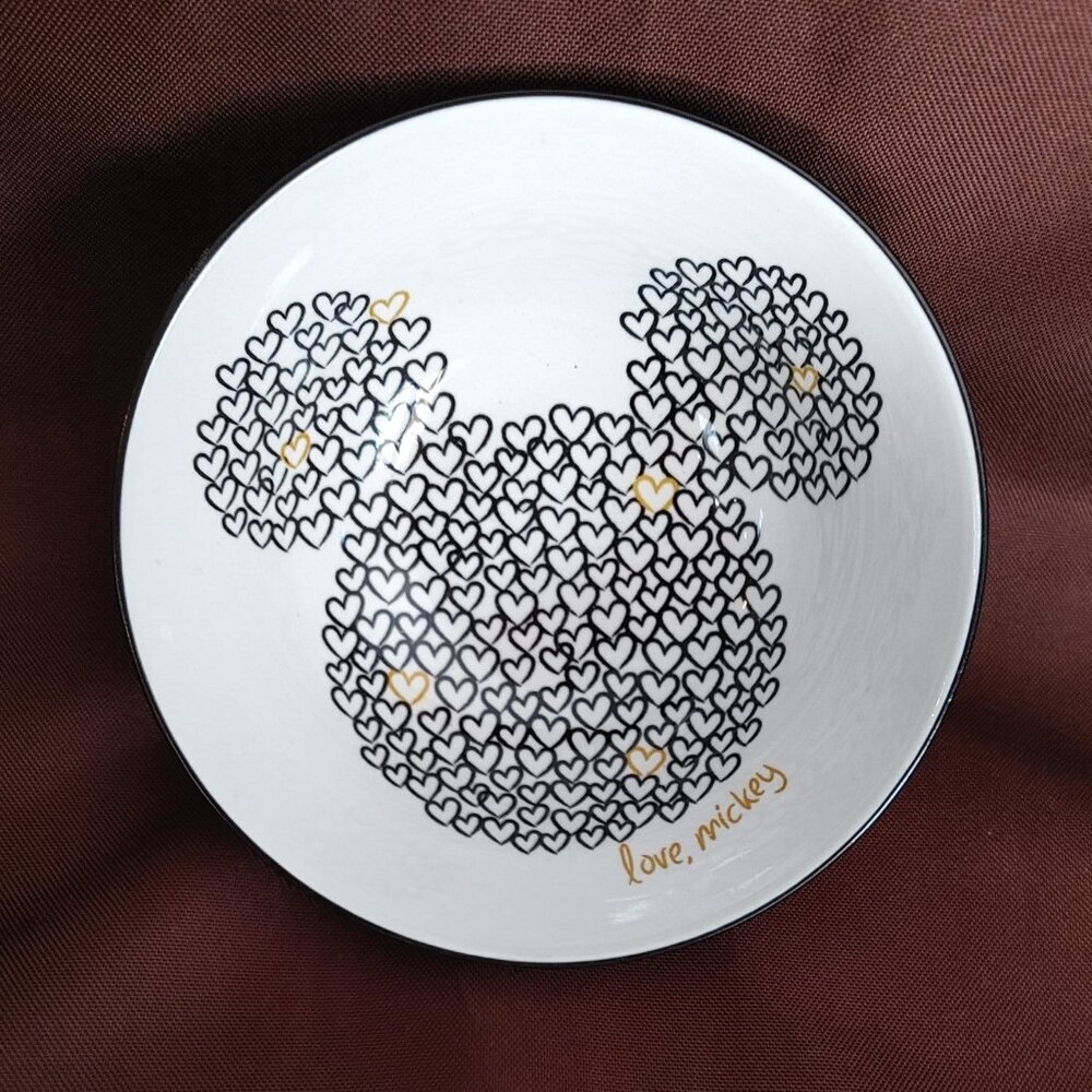 Mickey Mouse Heart Pattern Bowl